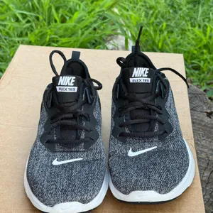 Nike Flex TR 9 Black Anthricite women shoes size 8.5 thumbnail 2