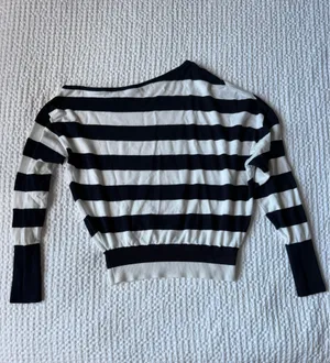 Garage Off-The-Shoulder Top thumbnail 3