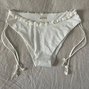 Show Me Your Mumu Seychelles Bottoms Size Large white shells mermaid swim NWOT thumbnail 4