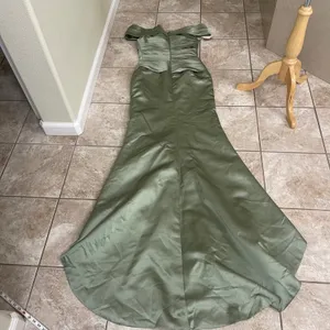 Missacc nwt sz 2-4??Off Shoulder Evening Gown Dress Green Sleeveless‎ Maxi thumbnail 5