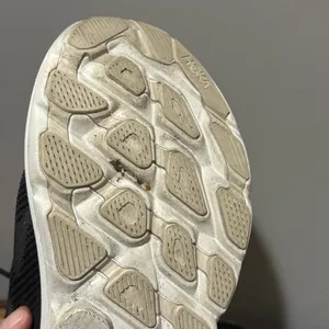 Hoka Women’s Clifton 9‎ Sneaker in Black/Rose Gold Size 7.5 B20 thumbnail 12