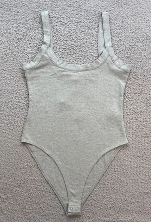 NWT Forever 21 Bodysuit L Womens Grey Knit Sleeveless Contour Sculpt Scoop Neck thumbnail 1