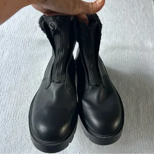 UGG Czeriesa Women's Black Boots thumbnail 7