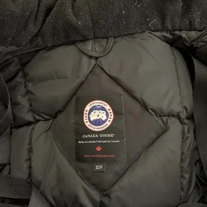 Canada Goose Black Parka with Fur Trim Hood – Authentic Women’s Jacket Size XS thumbnail 5