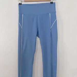 WILO blue Leggings EUC Blue Size M thumbnail 2