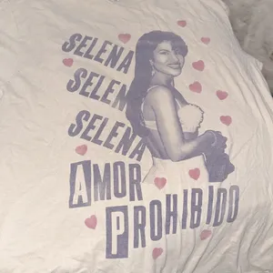 Junk Food Clothing Beige Selena Graphic Tee size medium thumbnail 6