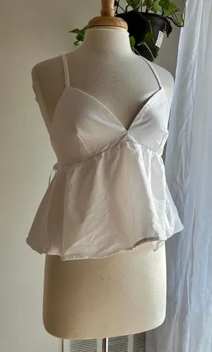 Abercrombie white sweetheart peplum tank thumbnail 1
