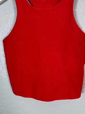 Beyond Yoga Women XS Red Spacedye Refocus Cropped Tank Built in Bra Athleisure thumbnail 2