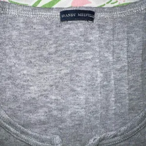 Brandy Melville gray cropped top. thumbnail 3
