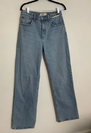 Abercrombie & Fitch The 90" Relaxed High Waisted NWT size‎ 28L thumbnail 1