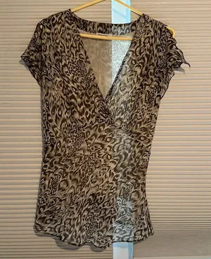 Women’s Blouse Brown Size M thumbnail 1