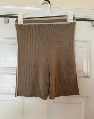 Brown Missguided 2 piece cardigan shorts set size small thumbnail 4