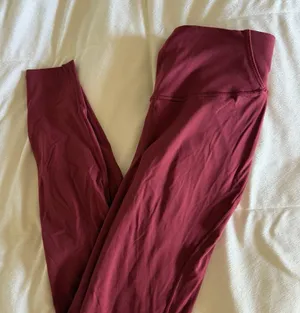 Burgundy Lululemon leggings thumbnail 1