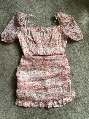 Skylar Rose ASOS Two Piece Set thumbnail 2