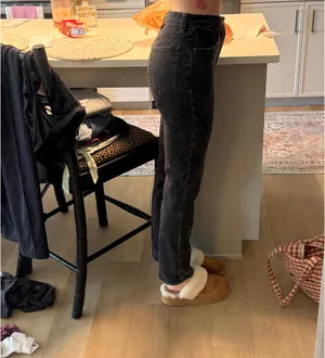 Abercrombie 90s Straight Ultra High-Rise thumbnail 5