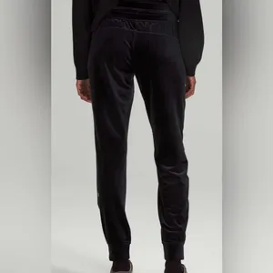 1016. Lululemon Ready to Crush High-Rise Velour Jogger *Full Length Black sz 4 thumbnail 2