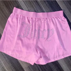Juicy couture shorts  thumbnail 1