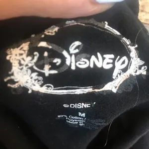 Disney size medium black tank top women’s has Minnie Mouse thumbnail 6
