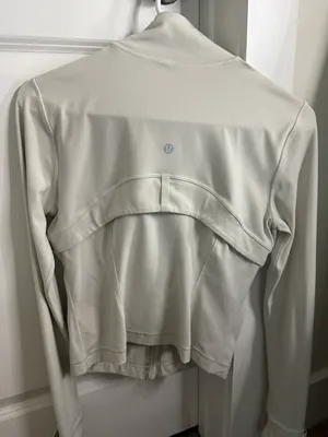 Lululemon Nulu Cropped Jacket thumbnail 2