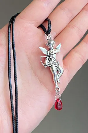 Handmade aesthetic vintage goth romance angel/cherub simple necklace👼❤️ thumbnail 3