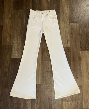 White thumbnail 1
