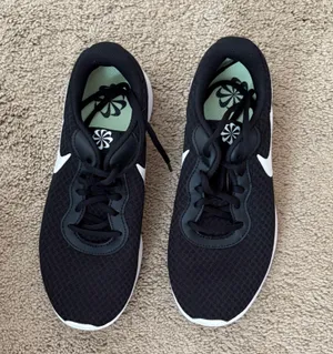 Nike Sneakers thumbnail 1