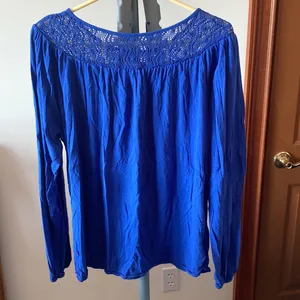 Old navy maternity size L thumbnail 2