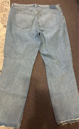 Abercrombie & Fitch The 90’s Straight Ultra High Rise Distressed jeans woman’s size 18R/34 thumbnail 6