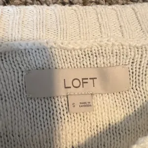 LOFT Cream Knit Sweater Long‎ Sleeve Crew Neck Women's Size S thumbnail 2