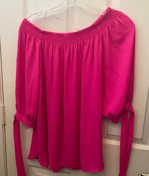 FINAL MARKDOWN LADIES’ Peter Nygard Top (8) thumbnail 1