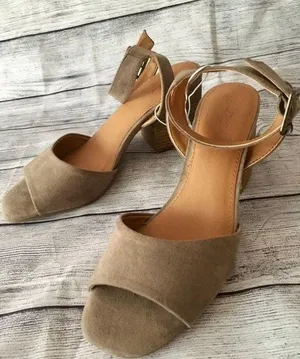 Taupe Heels, Size 7 1/2 thumbnail 1