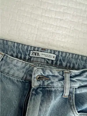 ZARA Jeans High-Rise thumbnail 4