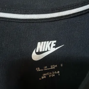 Nike long sleeve thumbnail 2