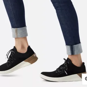 Sorrel Out N About Plus Lace Sneaker Size 7.5 thumbnail 2