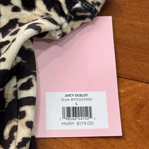 NWT Juicy Couture Ocelot Velour Animal Print Tracksuit Hoodie & Shorts Set Y2K L thumbnail 8
