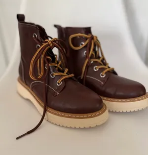 Brown lace up ankle boots thumbnail 1