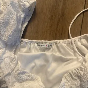 Lucy in the Sky Small White dress Barley worn thumbnail 2