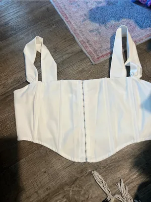 White fox White Structured Corset Crop Top with Wide Straps thumbnail 6