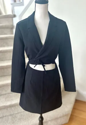 Abercrombie Black Wrap Waist Cut Out Mini Suit Dress thumbnail 1