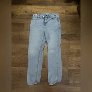 American Eagle Strigid Mom Jean thumbnail 4