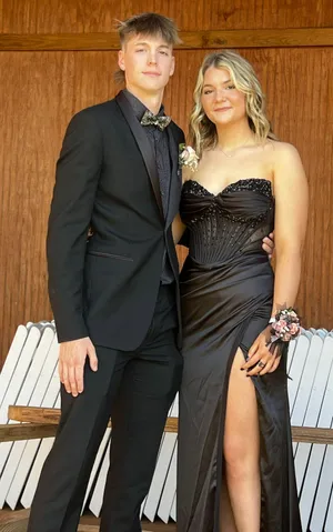 Prom Dress thumbnail 5