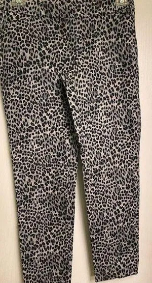 White House black market Cropped pants thumbnail 1