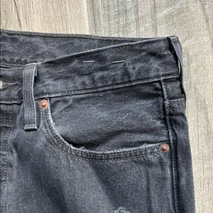 Levi's Women's Black Straight Jeans thumbnail 3