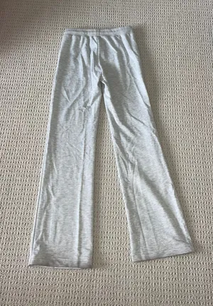 Edikted Wide-Leg Yoga Pants thumbnail 1