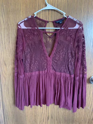 American Eagle Flowy Lace Top thumbnail 1