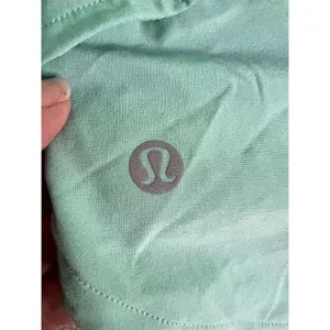 Lululemon Women's Speed Up Shorts 2.5" Green Size 10 Activewear thumbnail 4