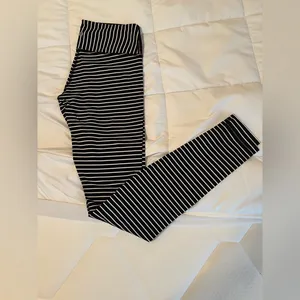 Lululemon Wunder Under Tight thumbnail 2