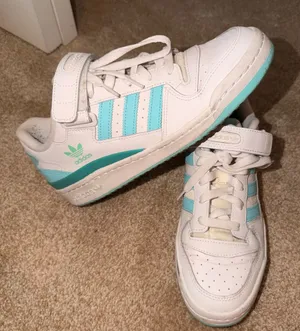 Adidas Sneakers thumbnail 1