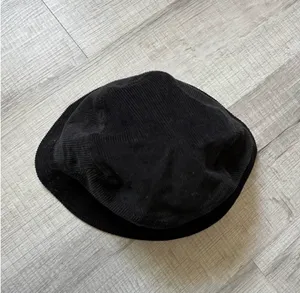 New balance black cotton bucket hat thumbnail 3