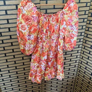 Boohoo Orange Floral Romper‎ Size 4 thumbnail 3
